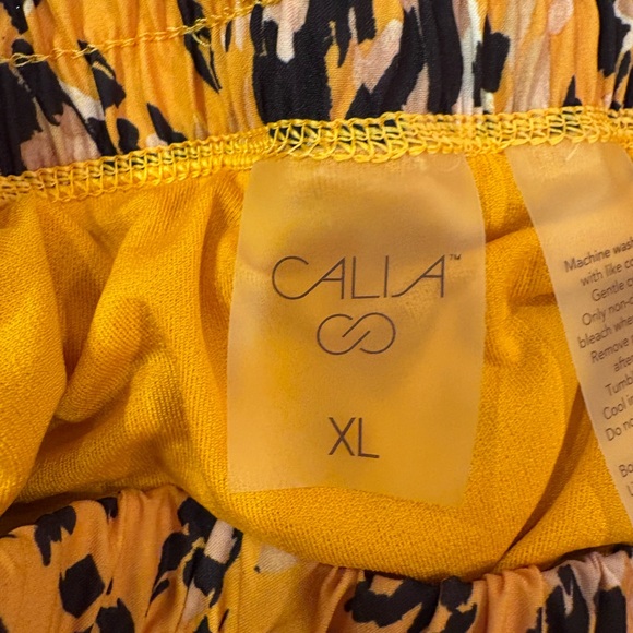 CALIA by Carrie Underwood Orange Patterned Athletic Shorts size XL - Picture 3 of 7